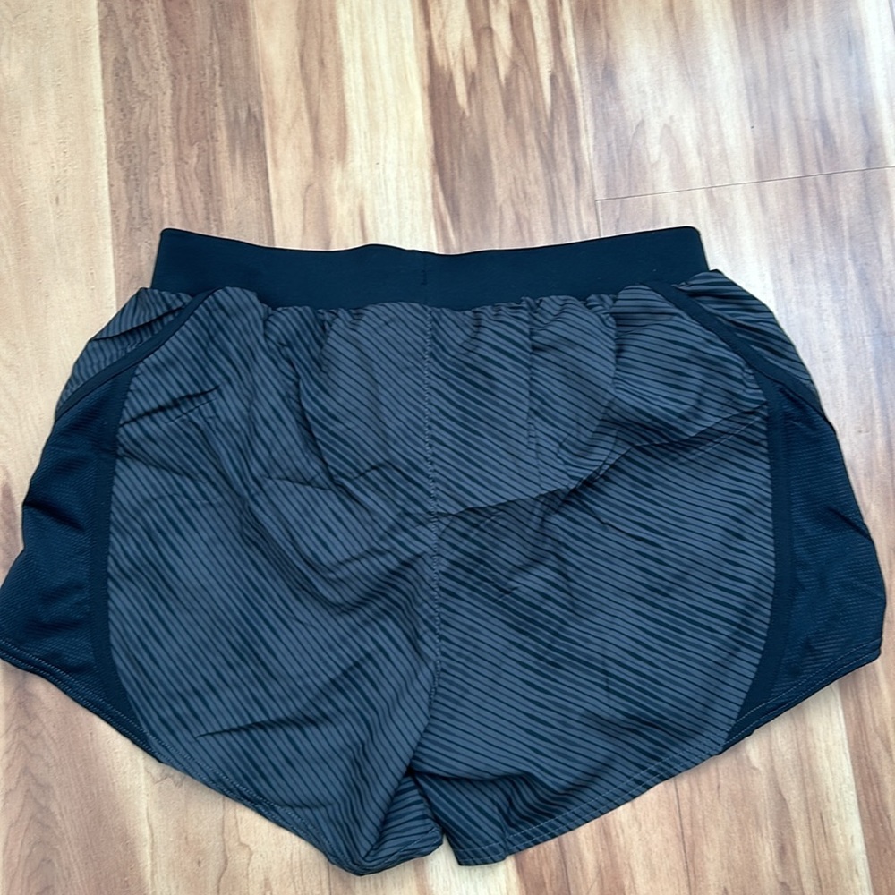 under armor - Picture 3 of 3